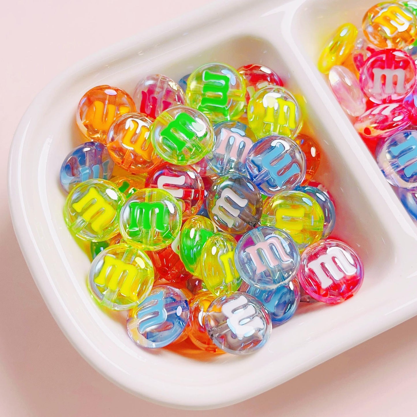 30 Pieces Rainbow M Beads