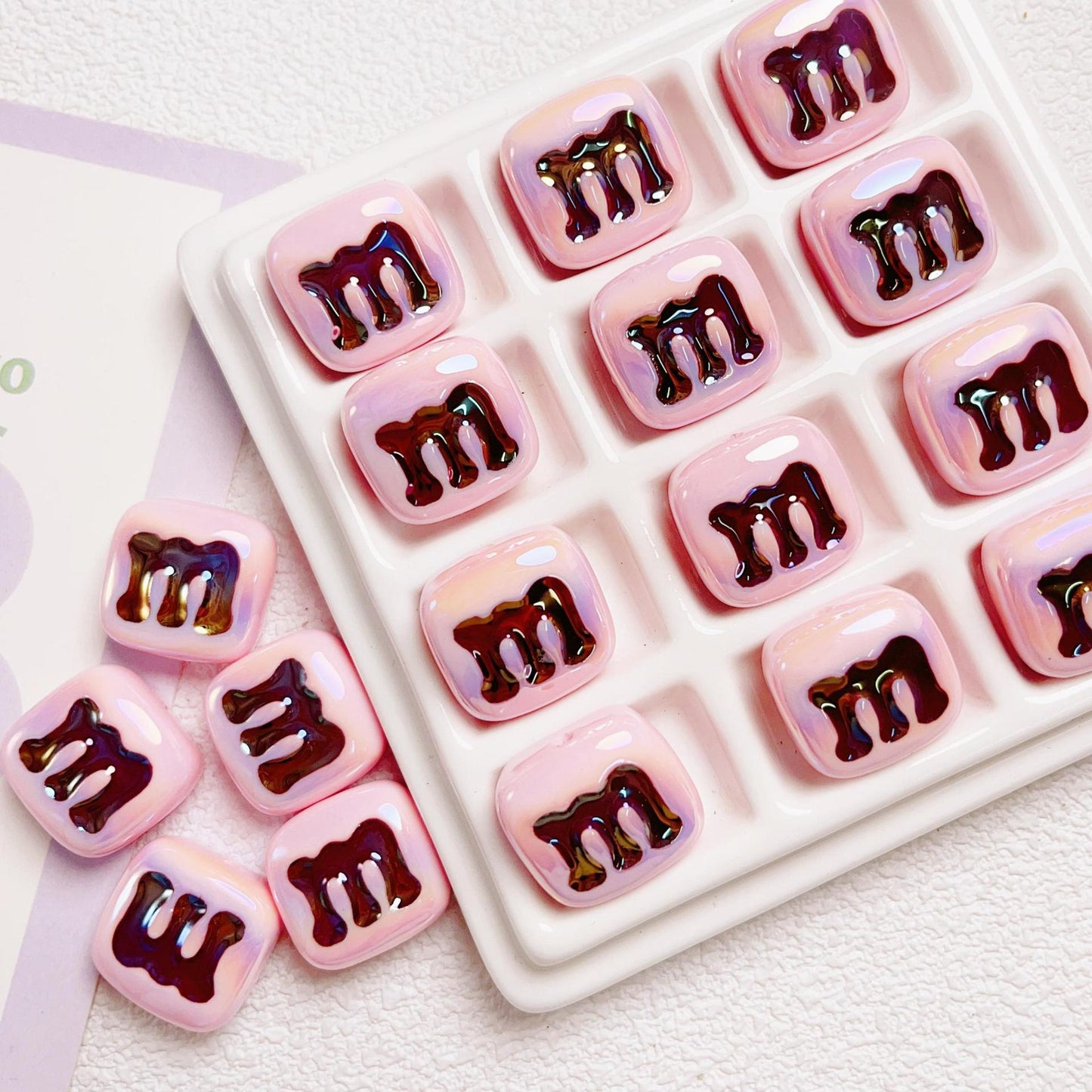 30 Pieces M letter Square Beads