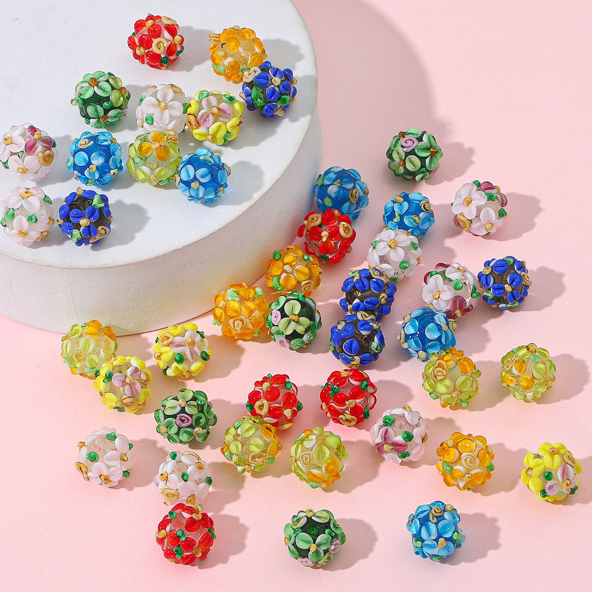 20 Pieces Petal Glass Beads