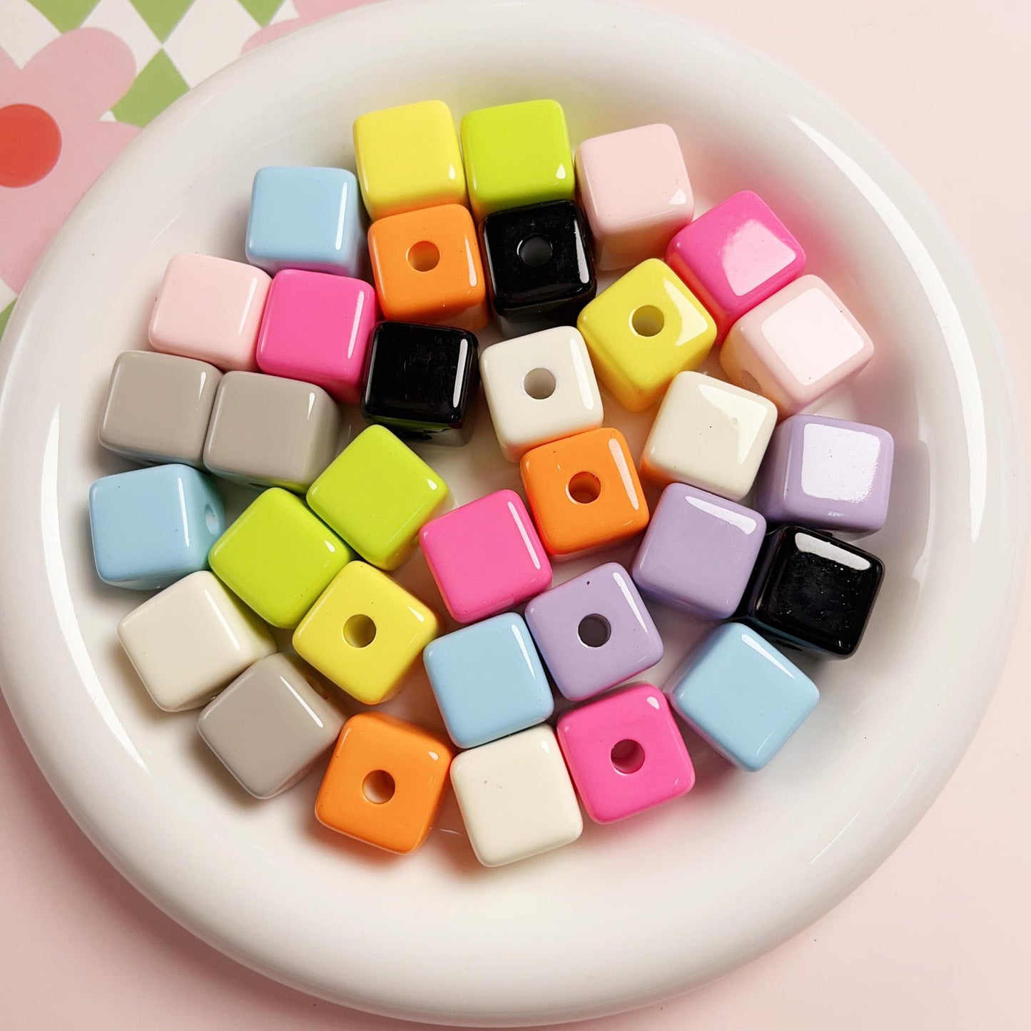 30 Pieces Colorful Cube Beads