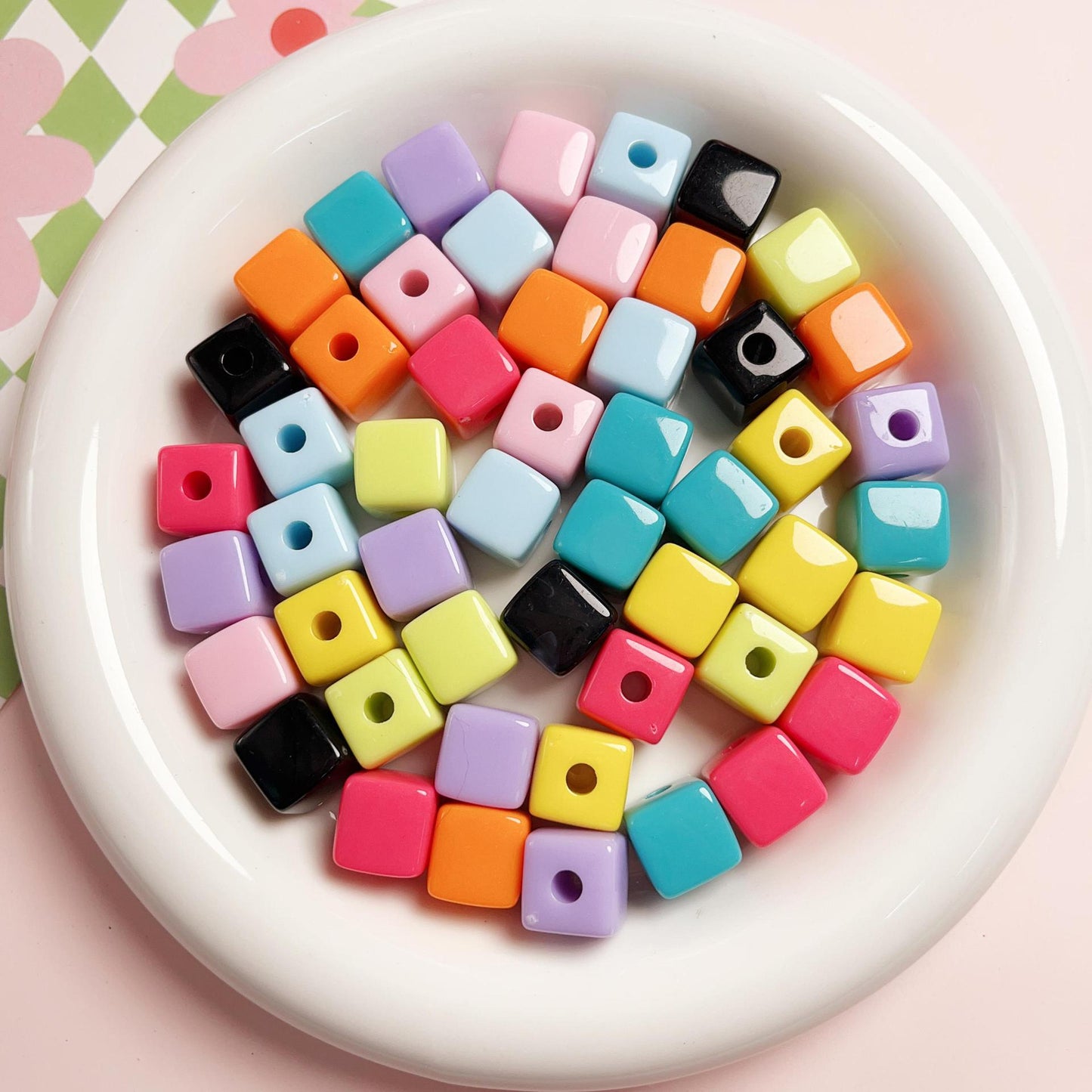 30 Pieces Colorful Cube Beads