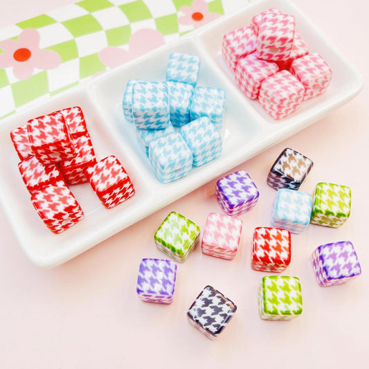 30 Pieces Printed Square Beads (16mm)