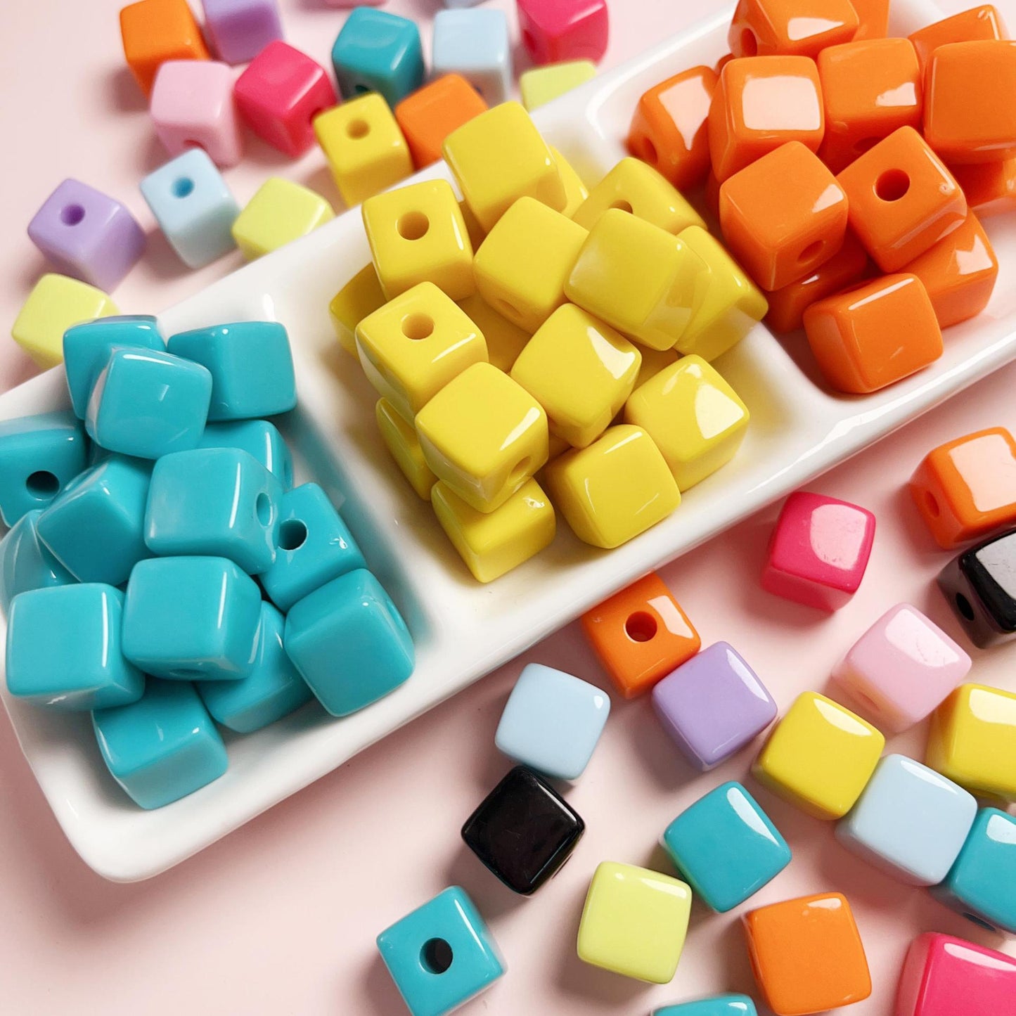 30 Pieces Colorful Cube Beads